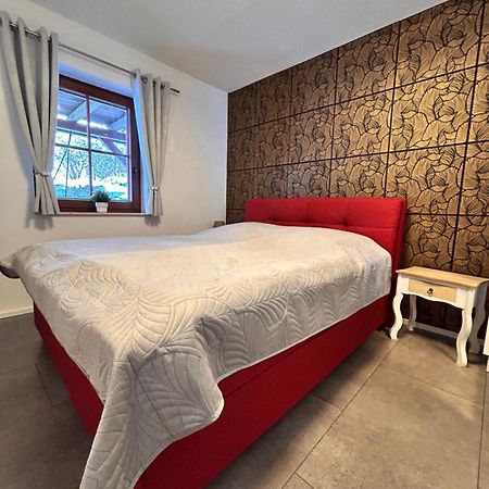 Ferienwohnung Mit Gartennutzung, Garage Und Wallbox Ebersbach-Neugersdorf Ngoại thất bức ảnh
