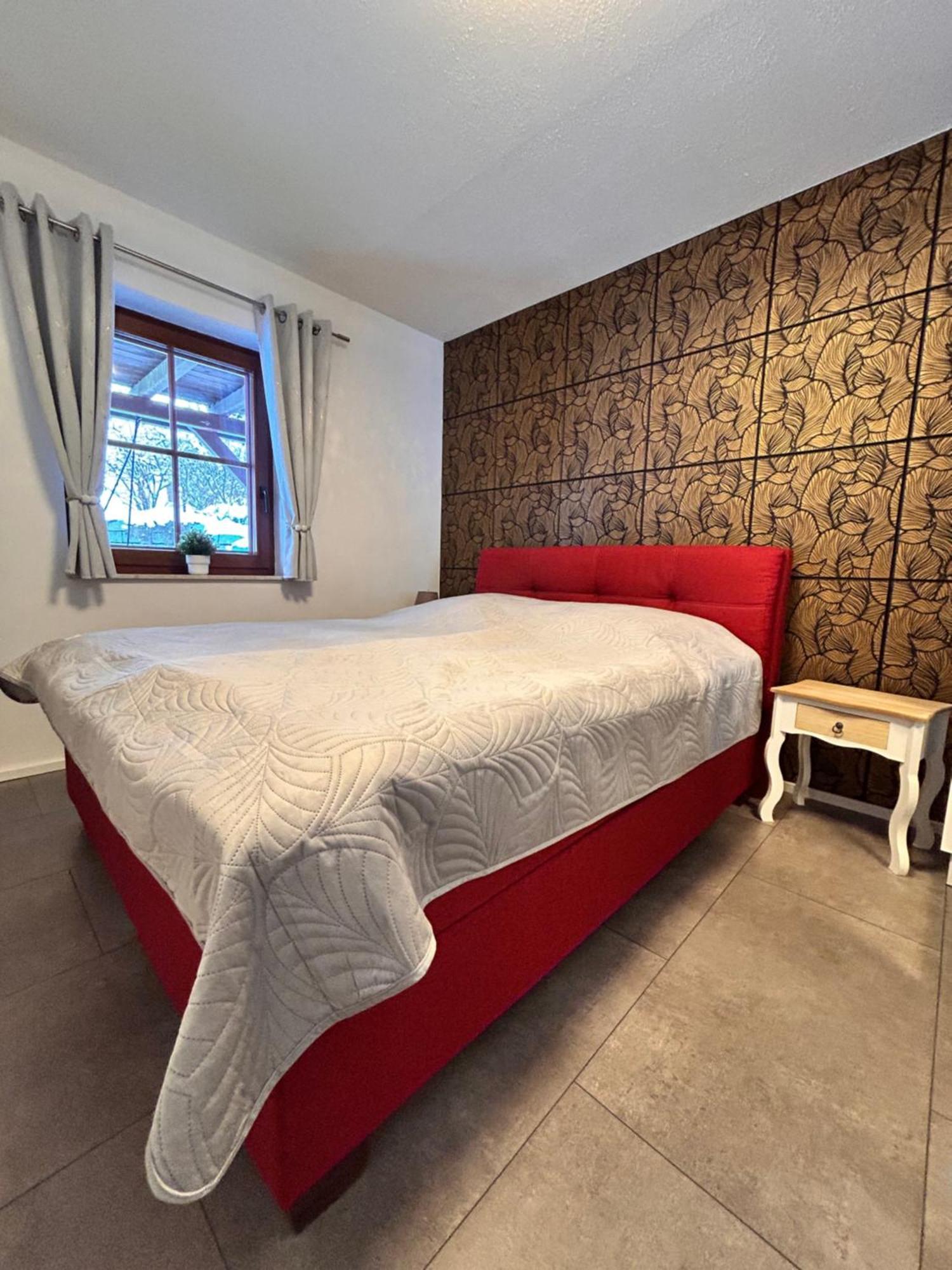 Ferienwohnung Mit Gartennutzung, Garage Und Wallbox Ebersbach-Neugersdorf Ngoại thất bức ảnh